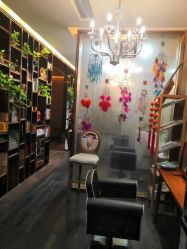 -铭至 HAIR SALON工作室