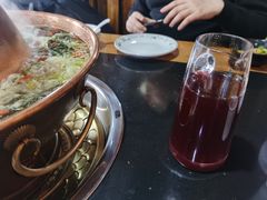 -果松木炭酸菜铜火锅·外婆参鸡汤