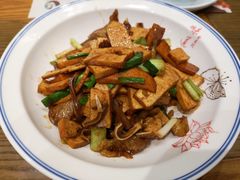 -黄泥岗·地道湖北菜(奥特莱斯店)