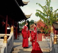 -挪娅婚纱摄影皇家会所