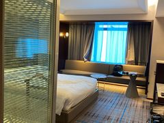 -上海龙之梦万丽酒店