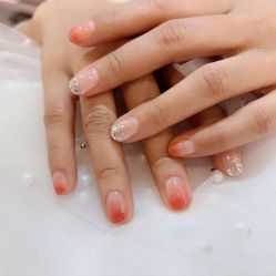 -纤羽美甲美睫