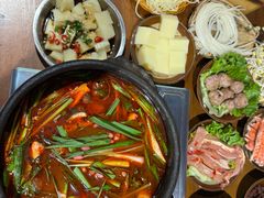 -黔有有贵州酸汤夺夺粉火锅(五味十字店)