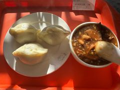 牛肉大葱包子-天兴居(鲜鱼口街店)