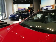 -TESLA 特斯拉(上海太古汇体验店)