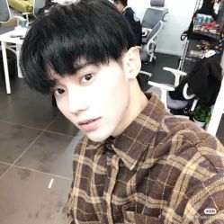 -时尚殿堂明星门店