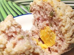 咸蛋黄狮子头-十面春风·江南面馆(崇宁路店)