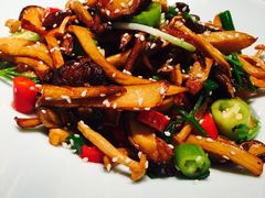 绝味菌皇-八大碗·地道东北菜(佳兆业店)