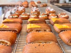-VERIE BAKEHOUSE