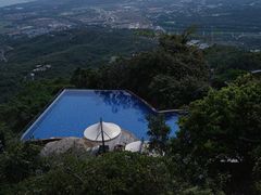 电影同款无边泳池-三亚亚龙湾人间天堂鸟巢度假村