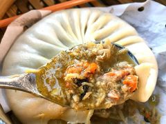 蟹粉汤包-朱洪元苏式面馆(绿宝广场店)