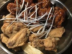 原味炸鸡和酱油鸡双拼-MI WU FACTORY米屋美食工厂餐厅(绿地店)