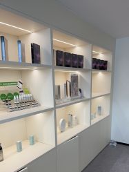 -JNK皮肤管理中心