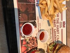 -The Habit Burger Grill 哈比特汉堡(复兴soho店)