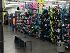 -迪卡侬(观山店)
