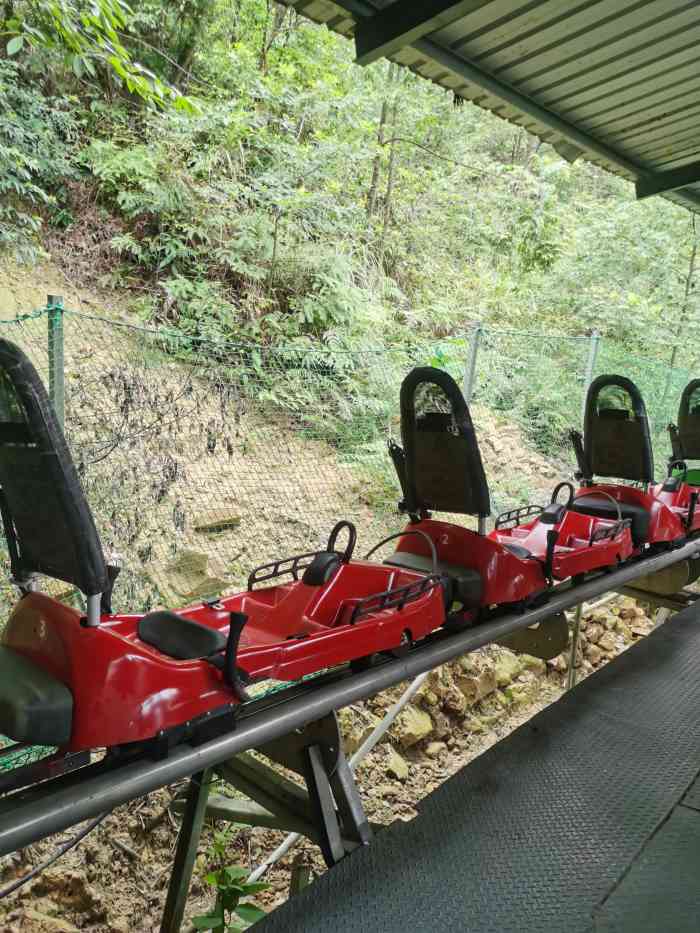 南温泉索滑道-"这里也是值得推荐来玩,放假了以为这边人很.