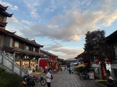 -阿婆情腊排骨火锅·野生菌季(古城旗舰店)