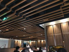 大堂-海底捞火锅鲜切牛肉主题店(长寿路店)