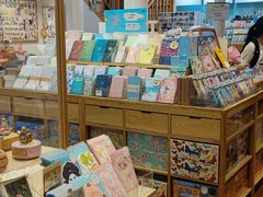 -猫的天空之城概念书店(杭州南宋御街店)