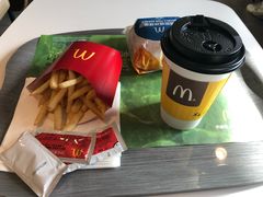 -麦当劳(杨林得来速店)