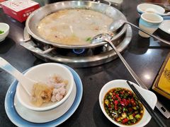 -老来福·非遗酸汤兔(凯旋路店)