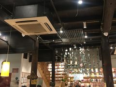 -猫的天空之城概念书店(杭州南宋御街店)