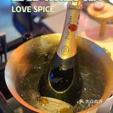 火锅配香槟🍾️有理说不清！就是爱💗