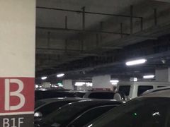 -龙阳广场-地下停车库