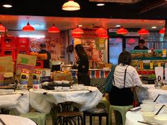 大堂-鲜入围煮花胶鸡海鲜火锅