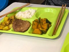 -同济大学本部学苑饮食广场