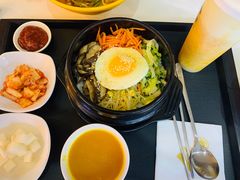 单人特惠韩国石锅拌饭豪华套餐-朴鲸家正宗韩国料理(福田店)