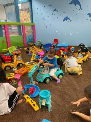 -孩子王童乐园(西安盛龙店)