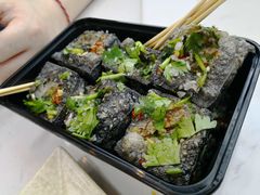-黑色经典·长沙臭豆腐(粤华路店)