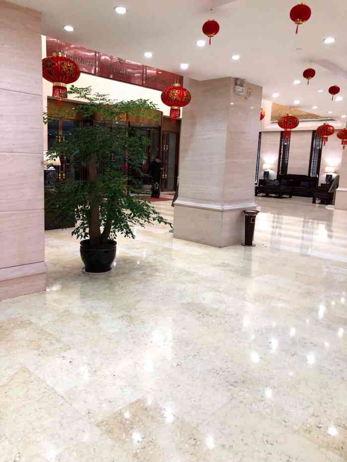 向阳国际渔港酒店餐饮部-"朋友结婚婚宴选在这家酒店,酒店装修上高大.