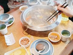 -左庭右院鲜牛肉火锅(金山万达店)