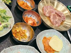 -臻牛烤肉
