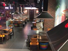 大堂-马路牙子地桌烤肉(工体店)