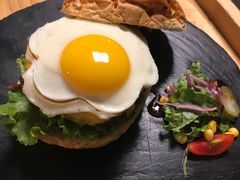 芝士汉堡-HIGH FIVE哈福手工汉堡(桂林路店)