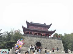 -巴陵广场