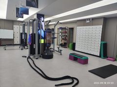 -琪航健身工作室(杨高南路地铁站店)