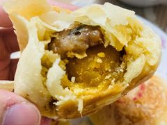 蛋黄鲜肉月饼-四宜糕团店(南大街店)