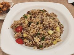 菠萝牛肉炒饭-佰搭果·广式茶餐厅(西华路店)
