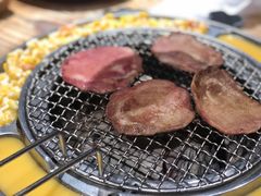 牛舌-青瓦炭韩潮烤肉(花园道店)