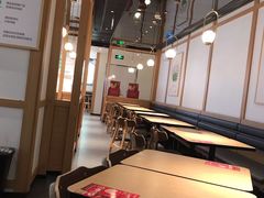 大堂-老乡鸡(上海品尊国际中心店)