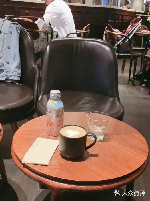 星巴克臻选(天津恒隆广场旗舰店)图片