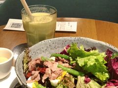 吞拿鱼色拉-Wagas沃歌斯(百盛优客店)