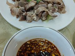 -鹤乡东北菜(崮山路店)