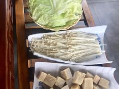 -亿诣蝎府炸酱面羊蝎子火锅(酷车小镇店)