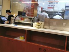 -南城香·饭香串香馄饨香(红军营店)