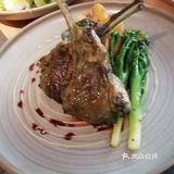 一家非常适合，约会的西餐厅